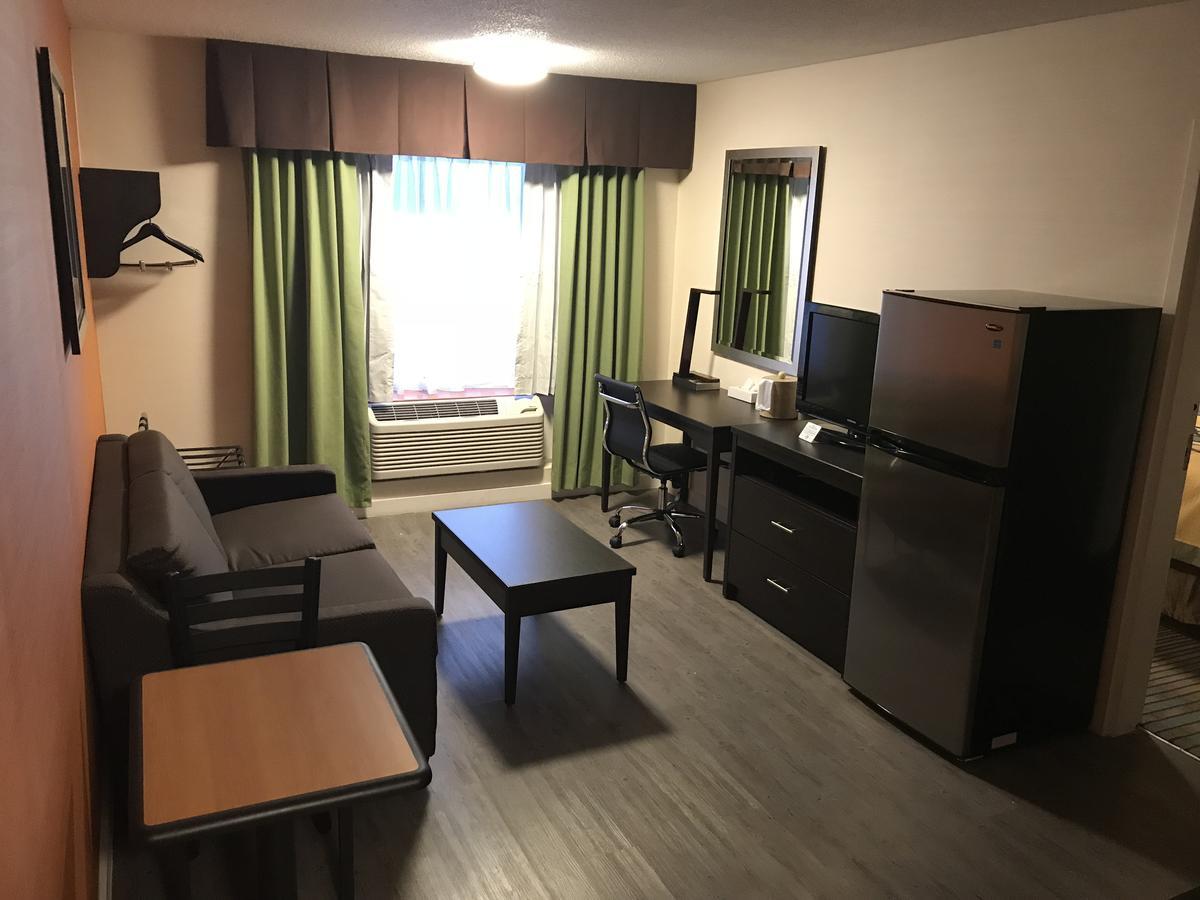 Bay Hill Inns & Suites Neepawa Ngoại thất bức ảnh