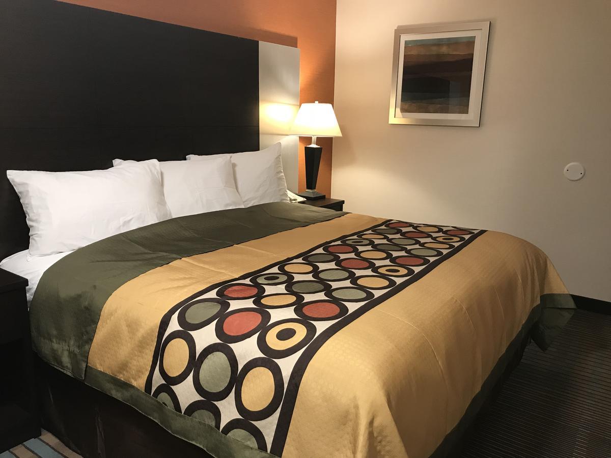 Bay Hill Inns & Suites Neepawa Ngoại thất bức ảnh
