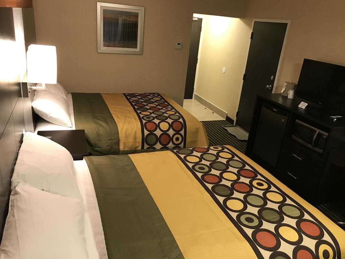 Bay Hill Inns & Suites Neepawa Ngoại thất bức ảnh