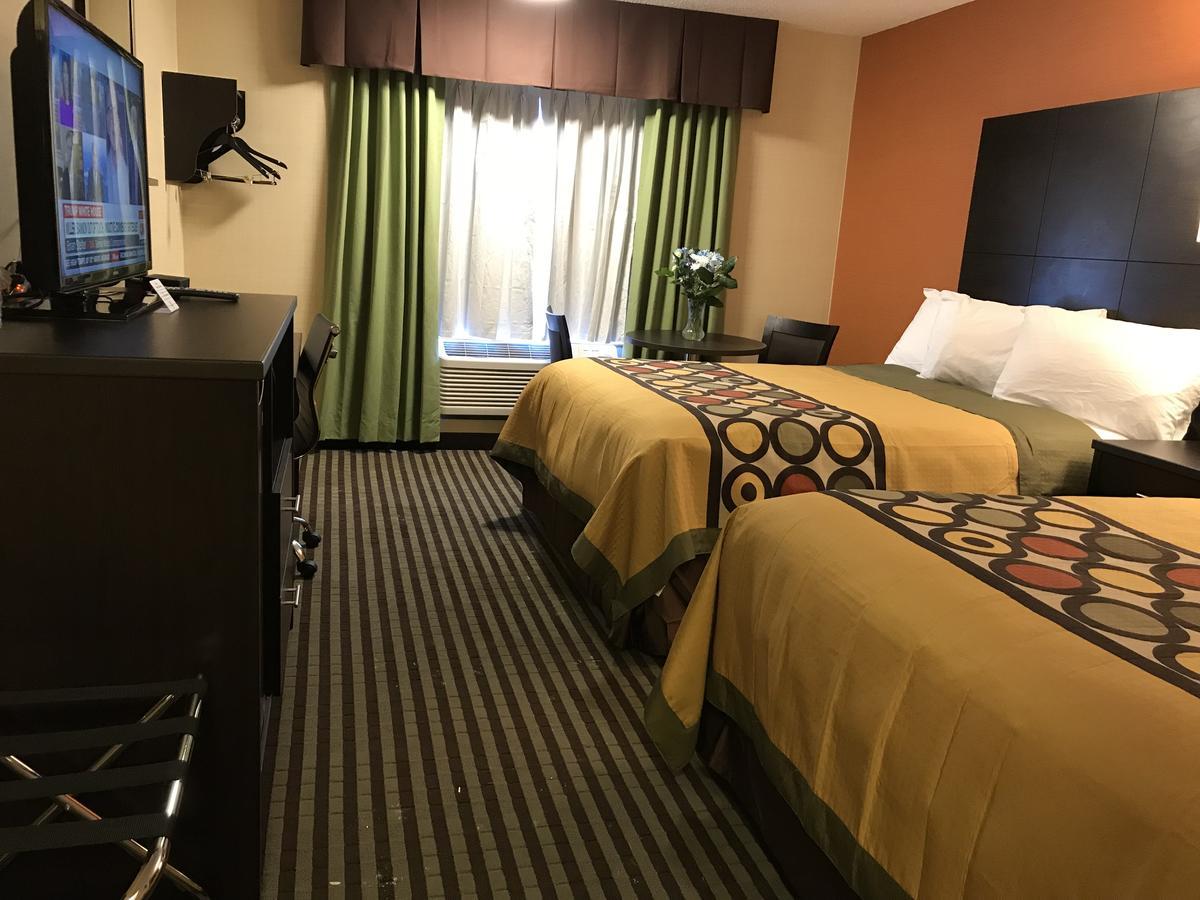 Bay Hill Inns & Suites Neepawa Ngoại thất bức ảnh