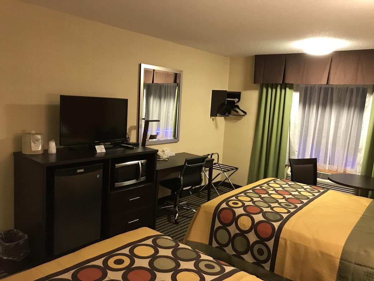 Bay Hill Inns & Suites Neepawa Ngoại thất bức ảnh