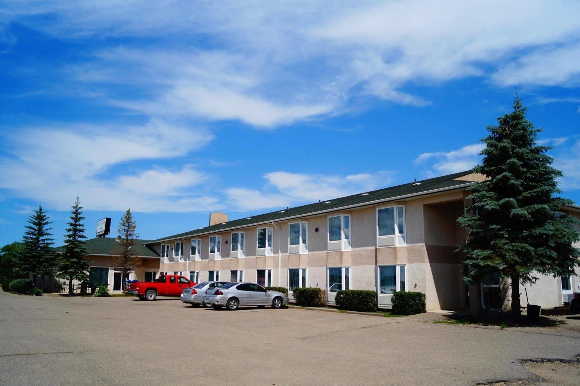Bay Hill Inns & Suites Neepawa Ngoại thất bức ảnh