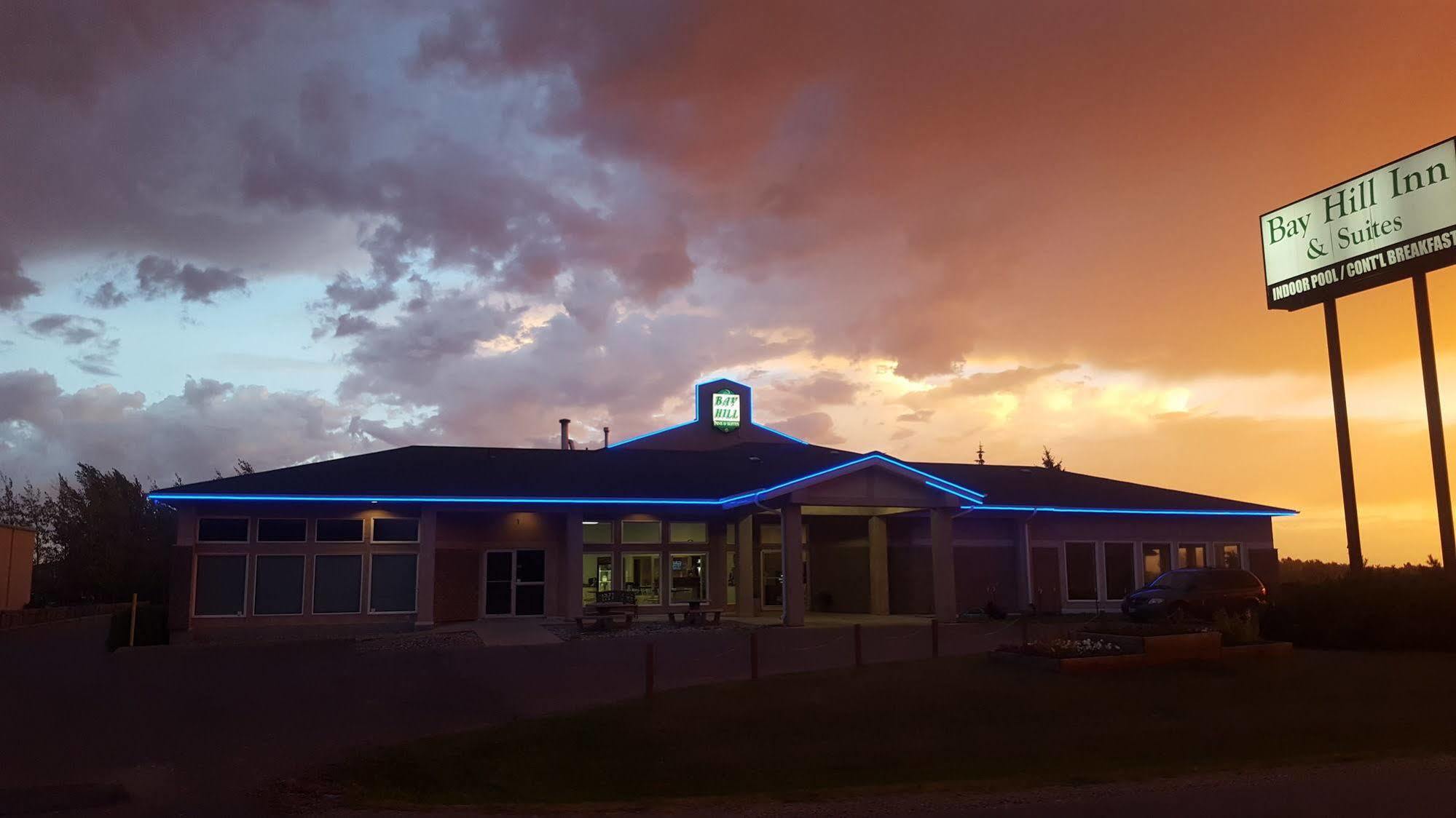 Bay Hill Inns & Suites Neepawa Ngoại thất bức ảnh