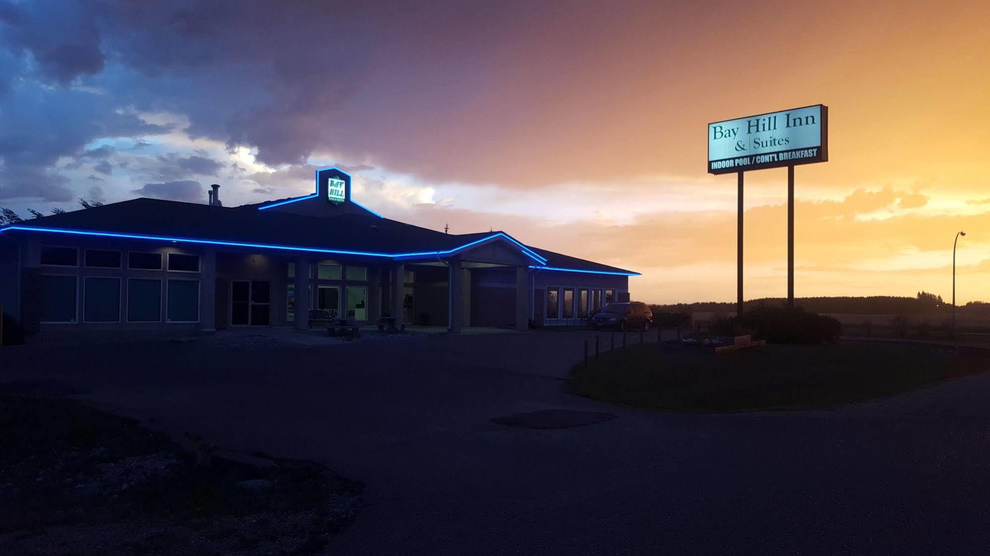 Bay Hill Inns & Suites Neepawa Ngoại thất bức ảnh