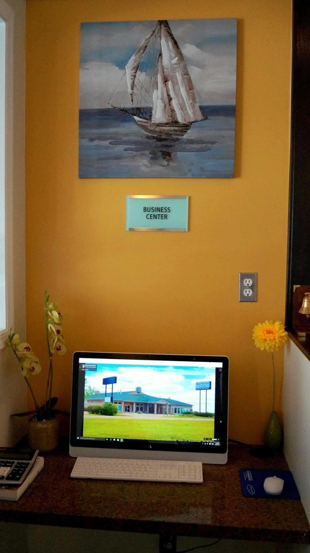 Bay Hill Inns & Suites Neepawa Ngoại thất bức ảnh